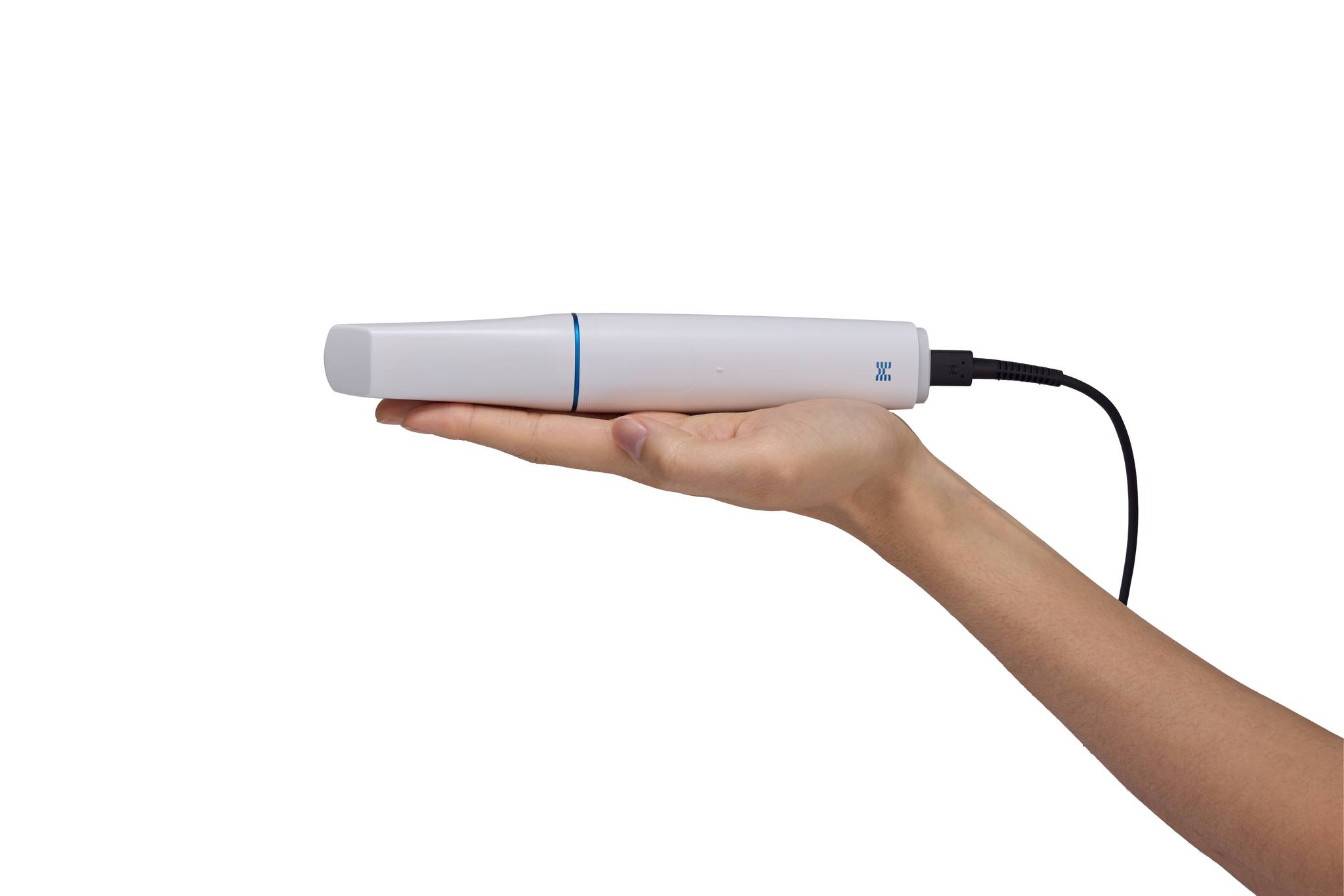 Medit i900 Touch — held in palm, wired USB connection